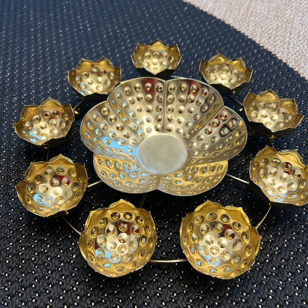 11" Metal Rangoli Urli - 9 Diya + Large Centre