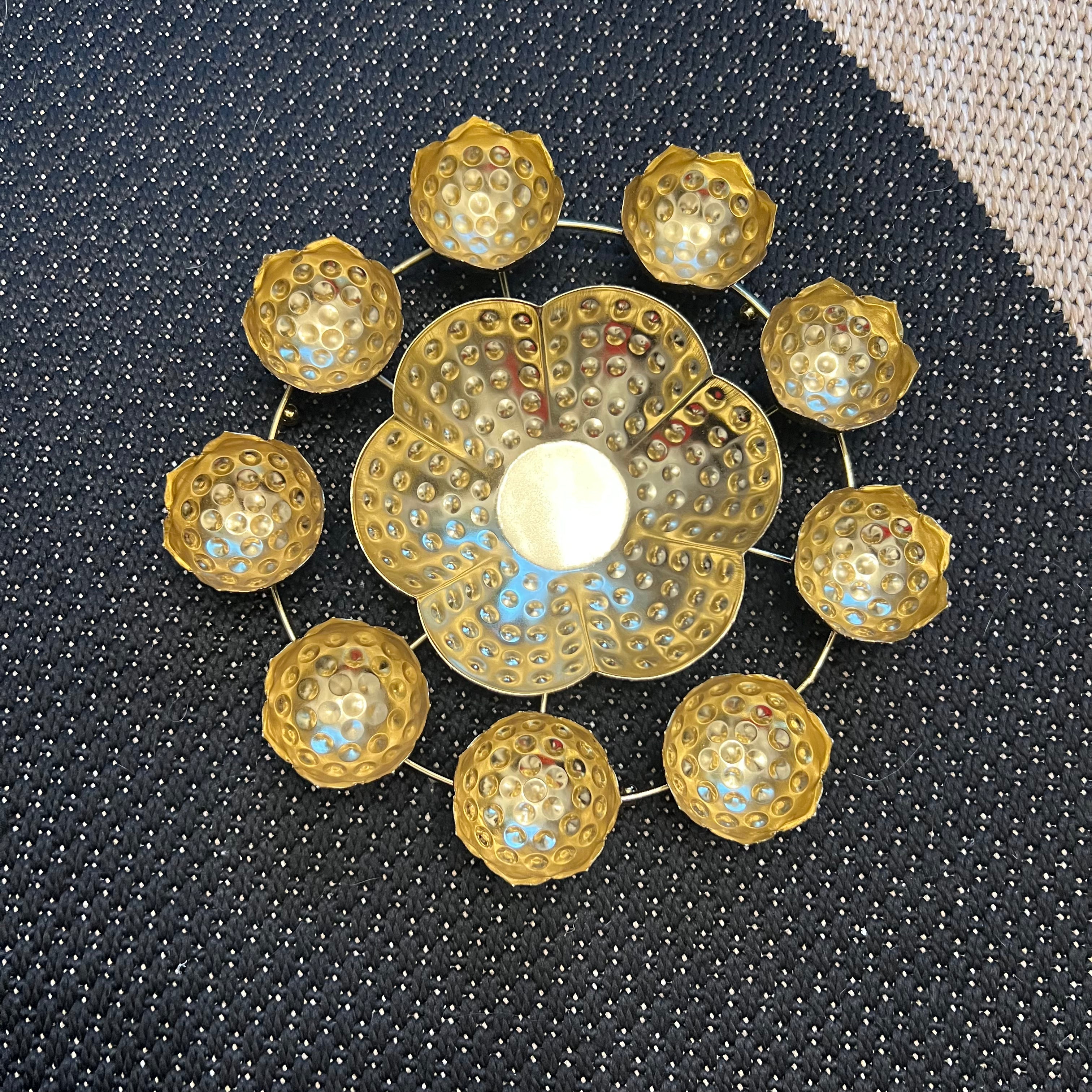 11" Metal Rangoli Urli - 9 Diya + Large Centre