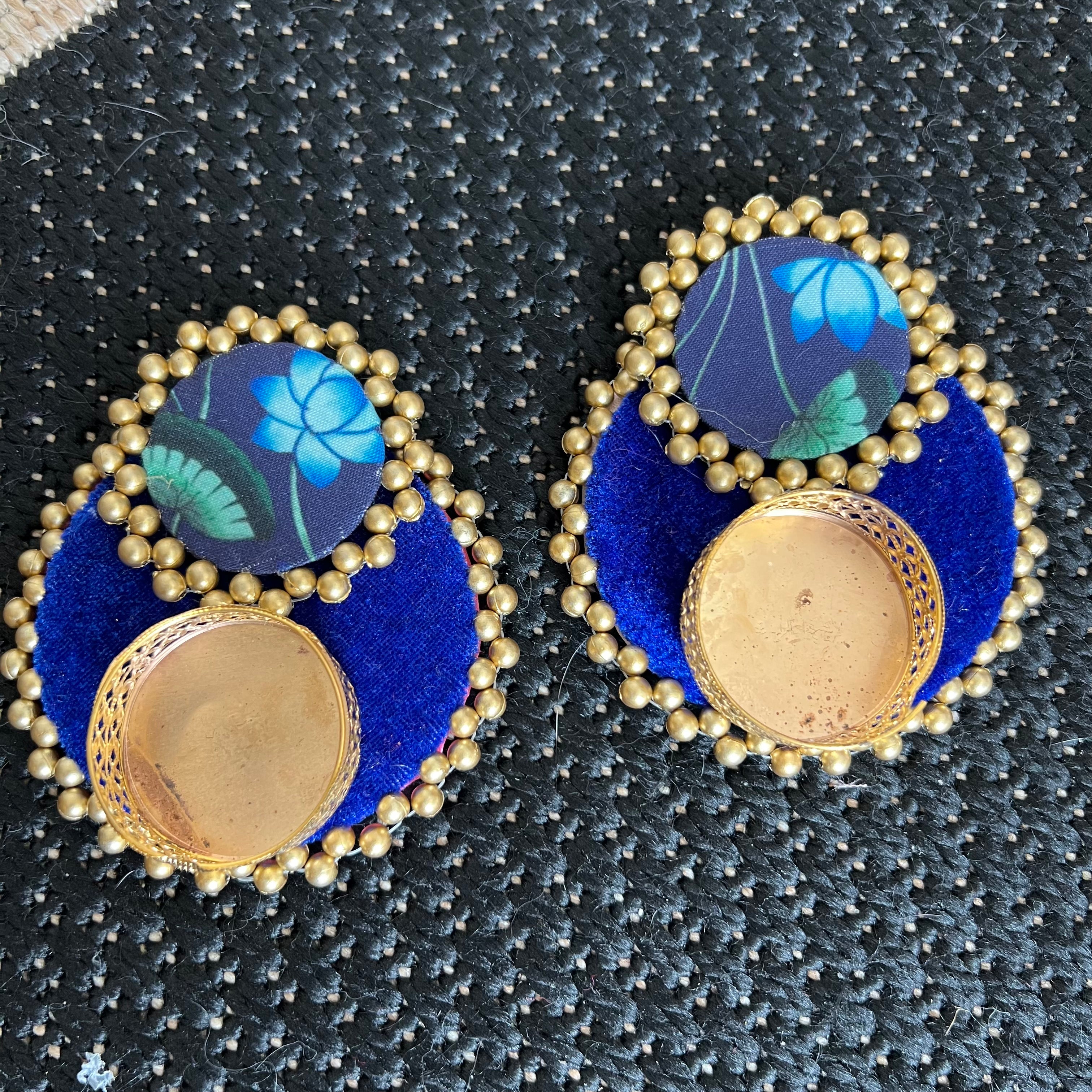 Set of 2 Diya - T Light Holders - Blue/Blue Lotus