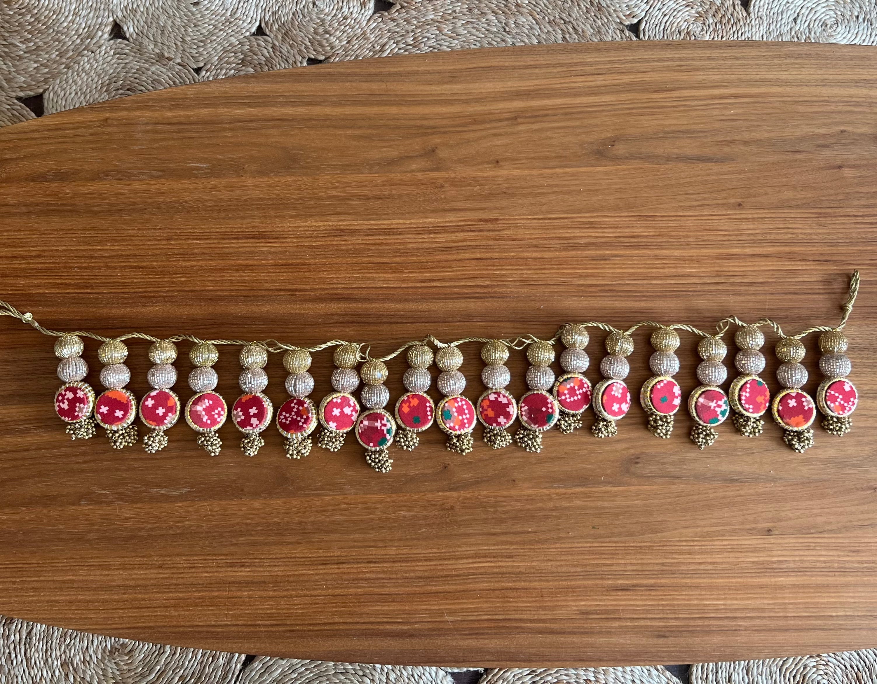 Toran réversible perlé de 40 pouces - Marron et Patola