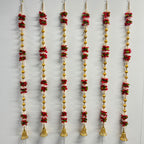 Guirlande florale rouge de 1 mètre 06 avec clochettes
