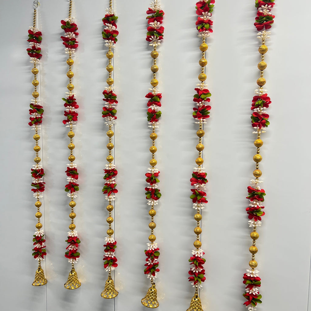 Guirlande florale rouge de 1 mètre 06 avec clochettes