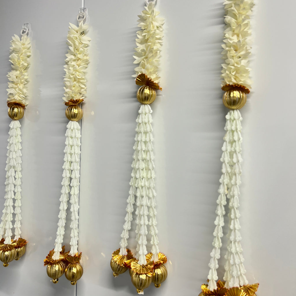 Fleur en tissu de 45,72 cm et perle pyramidale blanche à suspendre