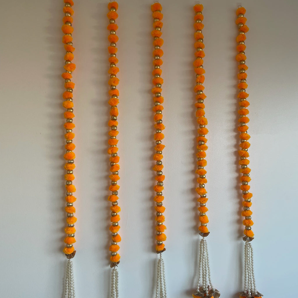 Pom Pom Latkan (Multiple Colors)