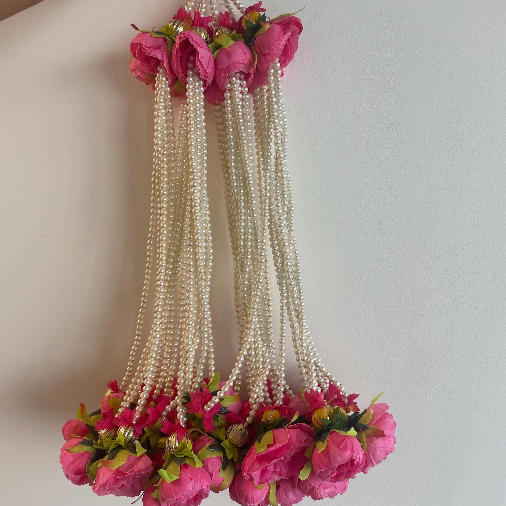 1.5ft Pearl Peony Strings