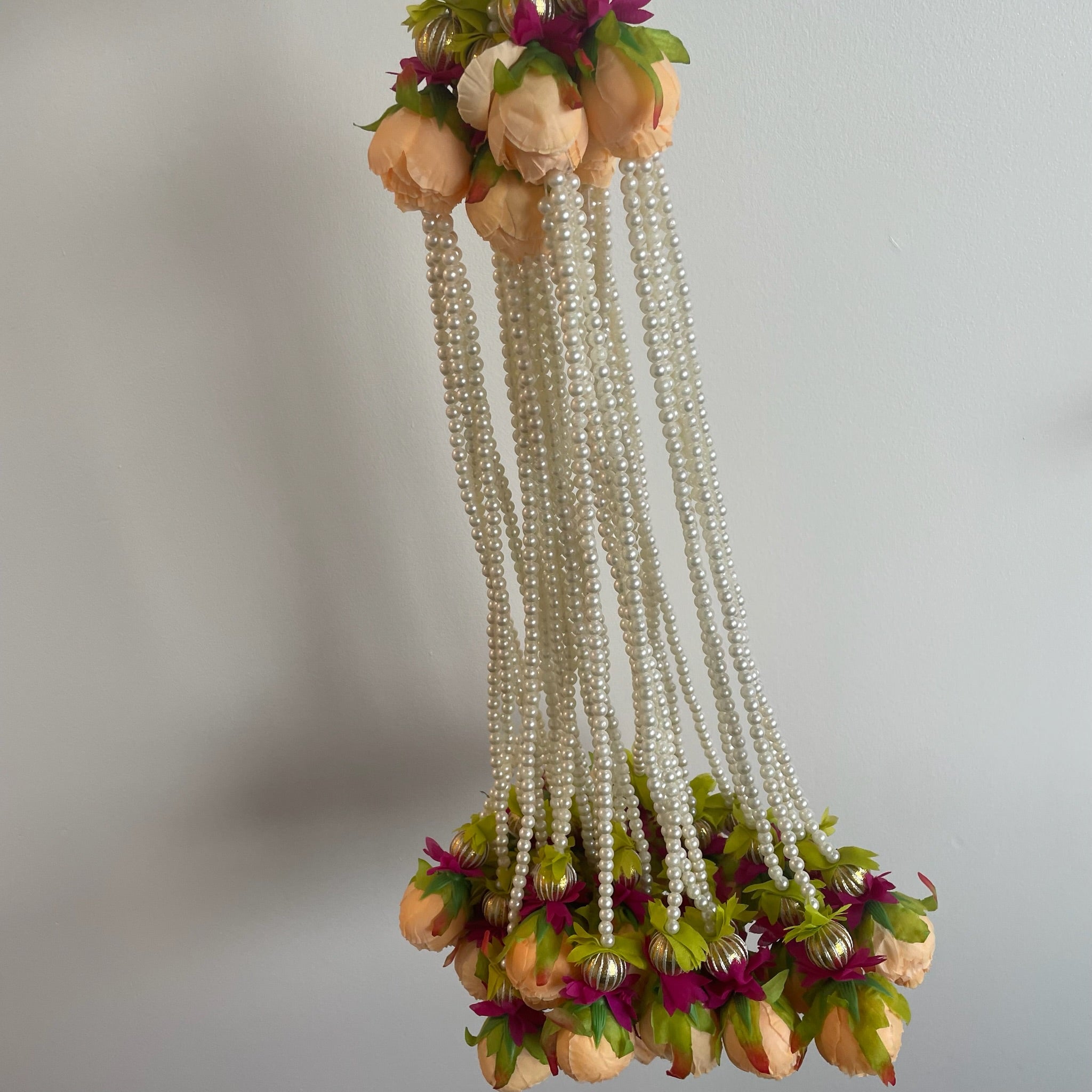 1.5ft Pearl Peony Strings