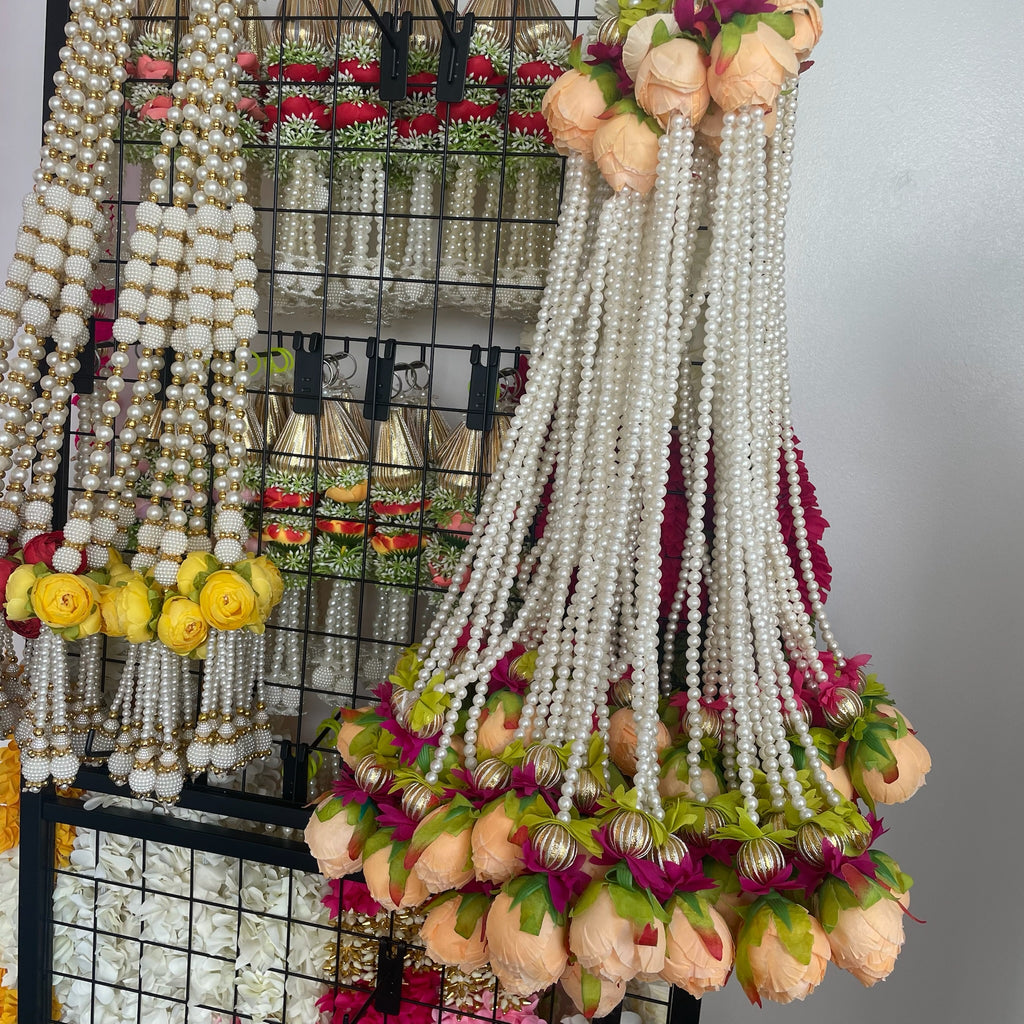 1.5ft Pearl Peony Strings
