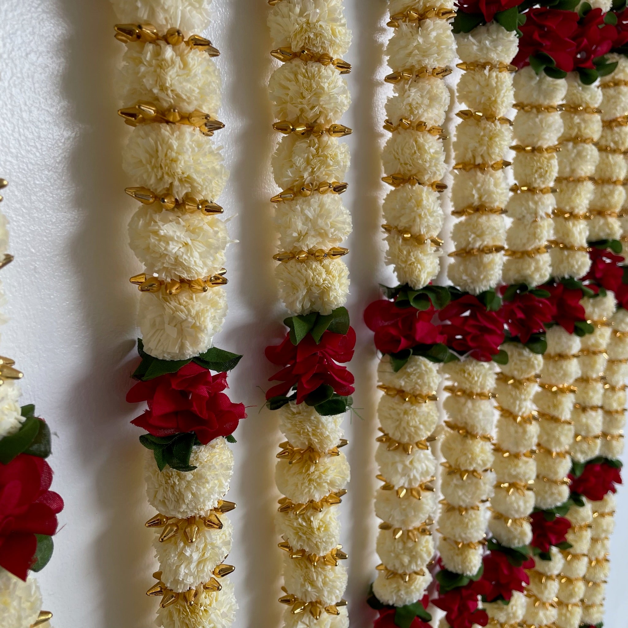 5ft beige with maroon small marigold flower string