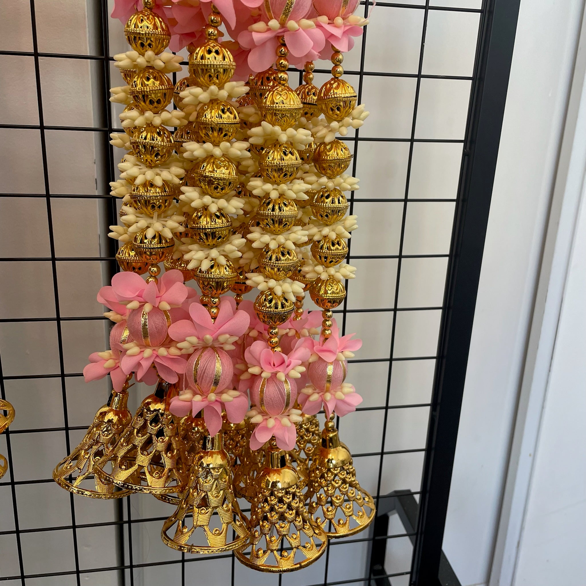 3.5 ft Light Pink Ball String