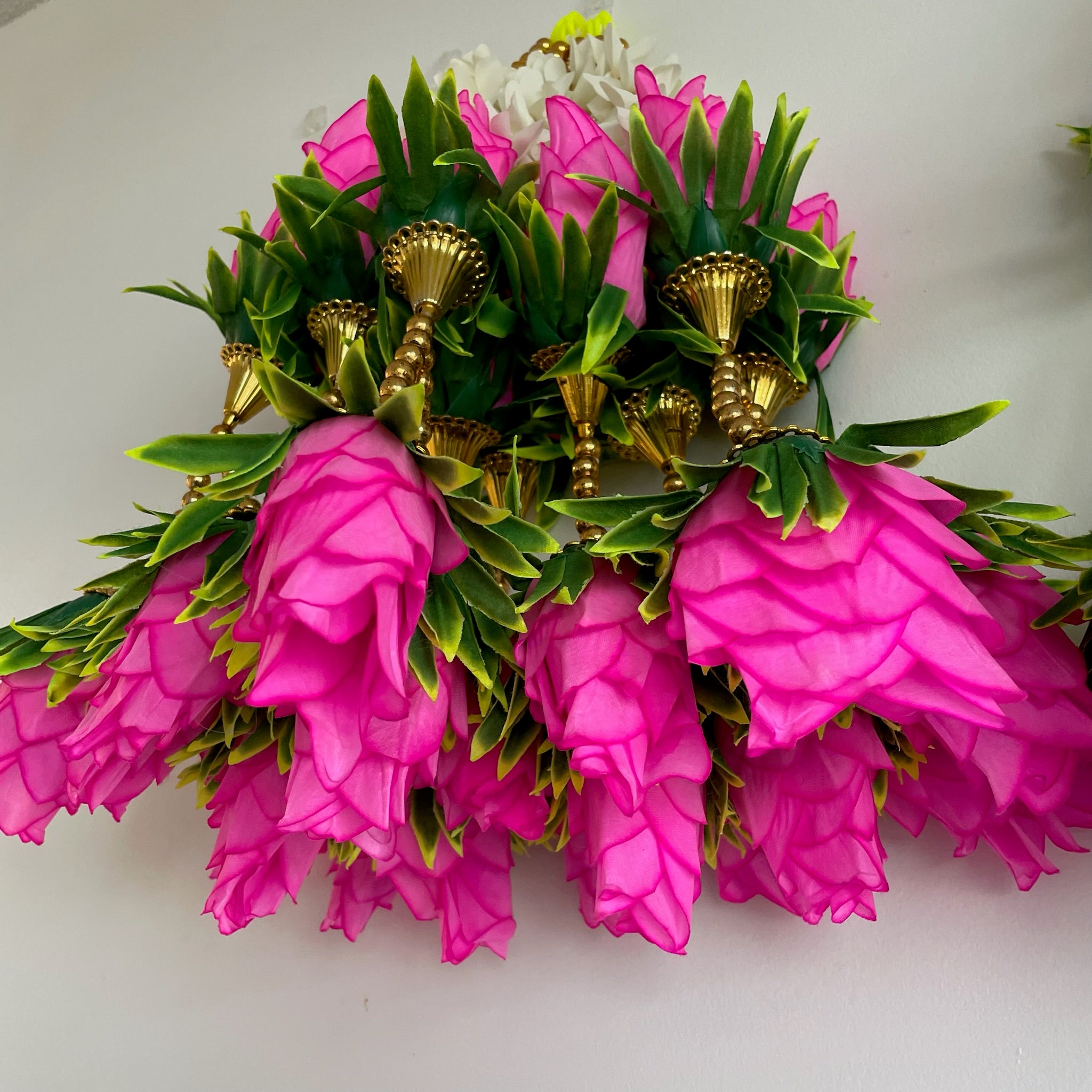 1.5 Ft Lotus Hanging