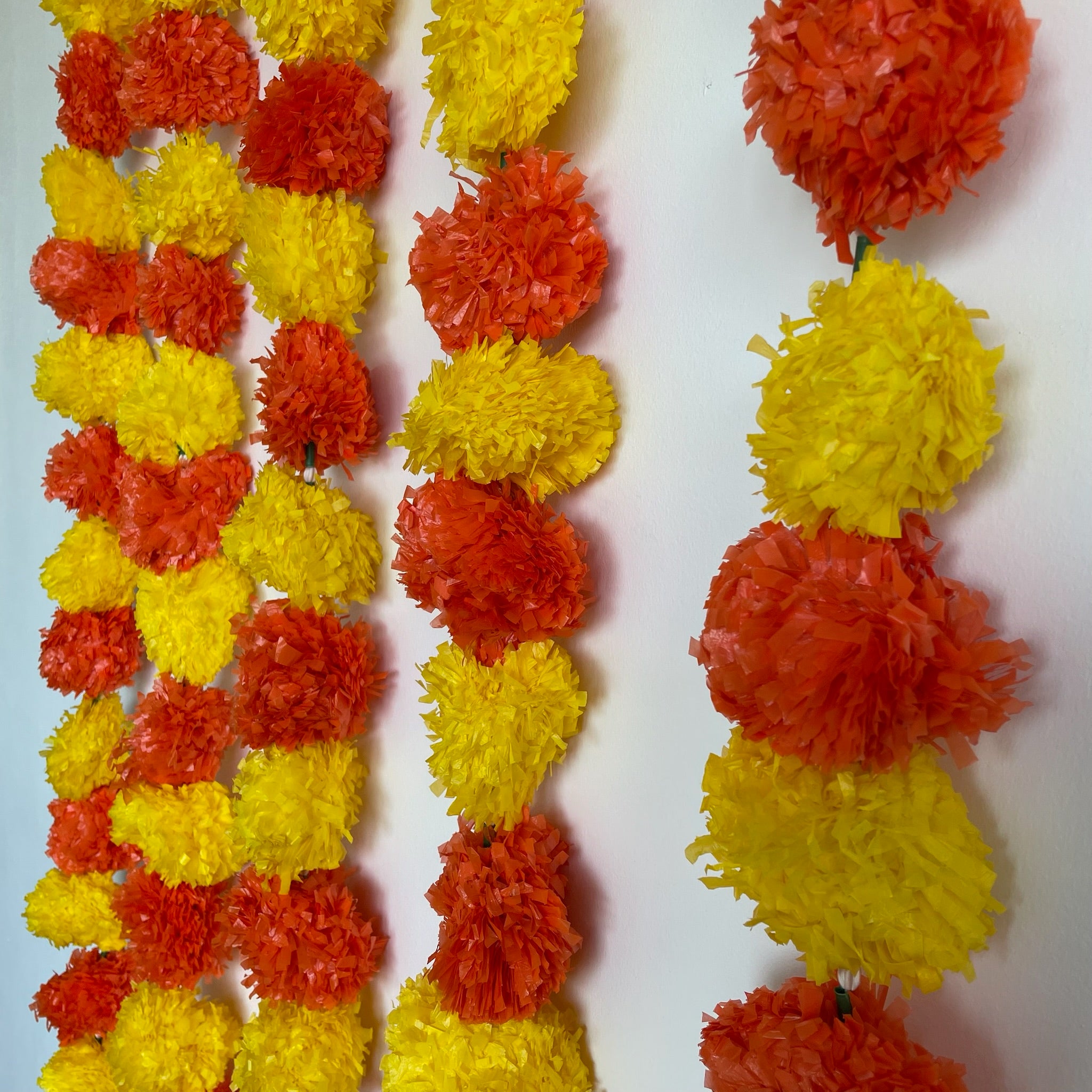5ft large size orange+yellow marigold alternate string