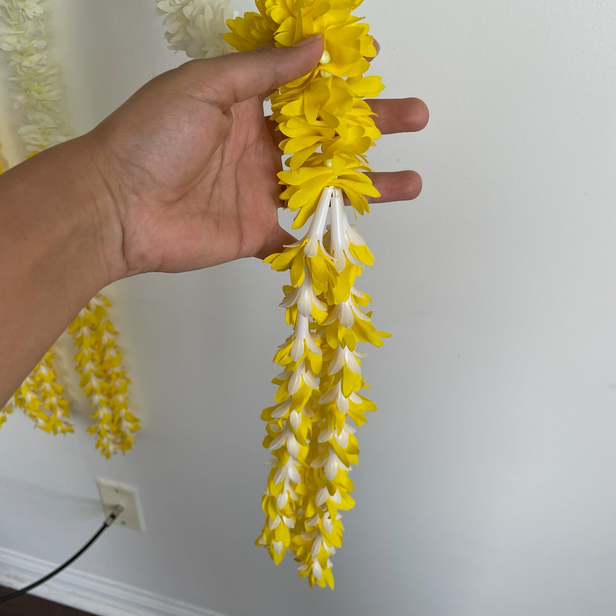 5ft white cloth flower with bottom color flowers