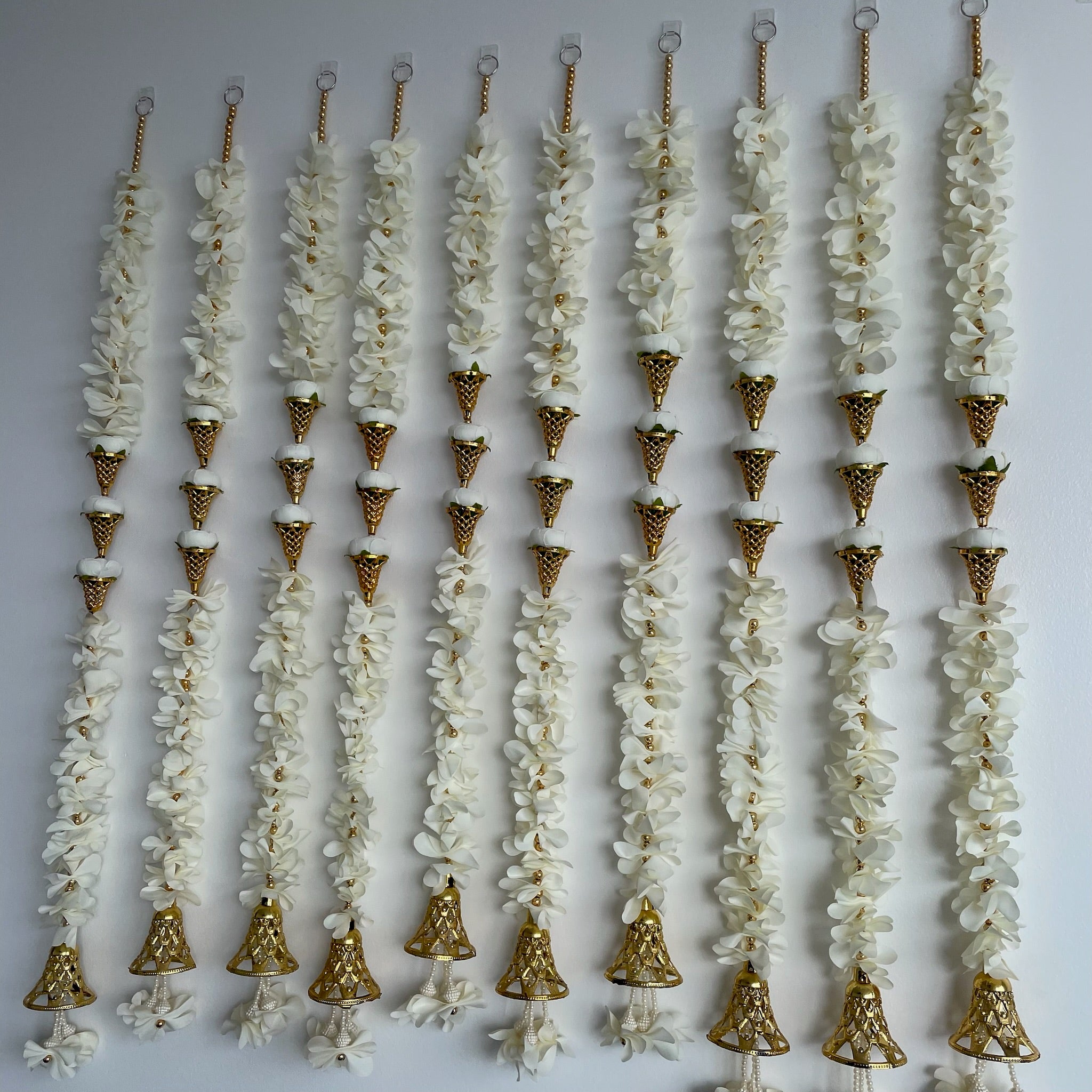 2.5ft white peony ice-cream cone hanging (white)