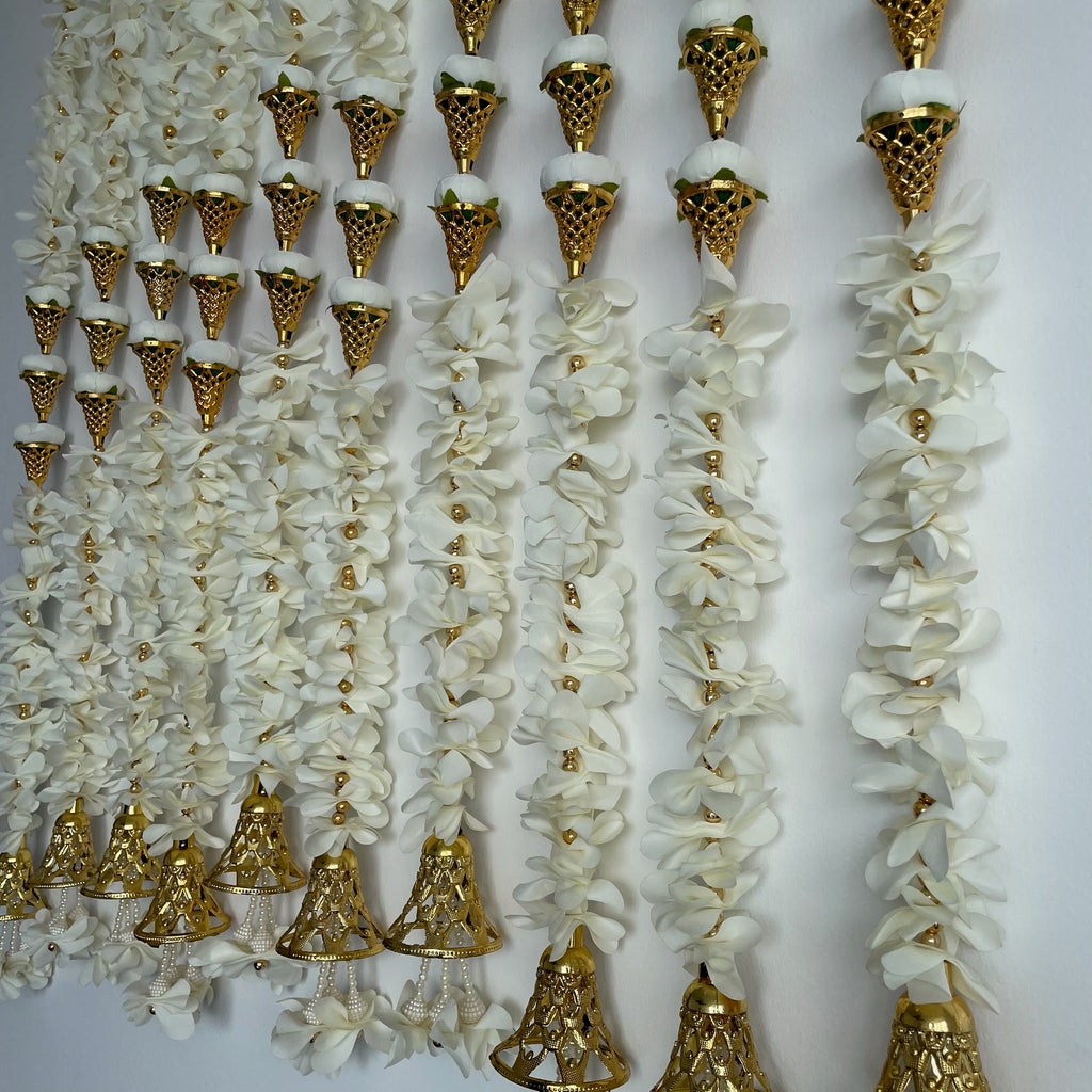 2.5ft white peony ice-cream cone hanging (white)