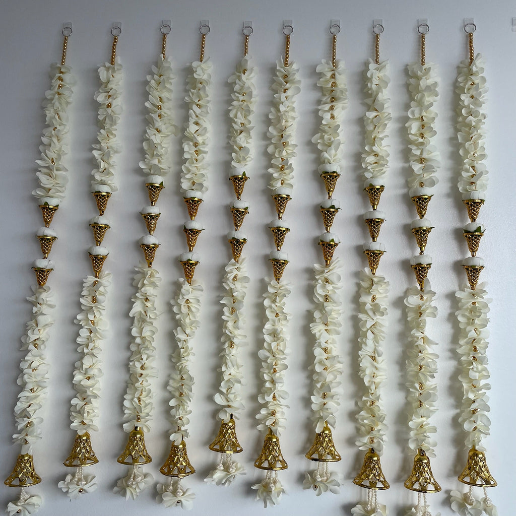 2.5ft white peony ice-cream cone hanging (white)