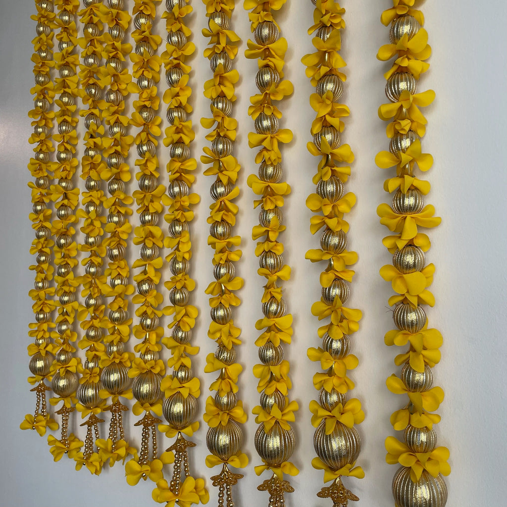 3 Ft Yellow Flower Gota Ball