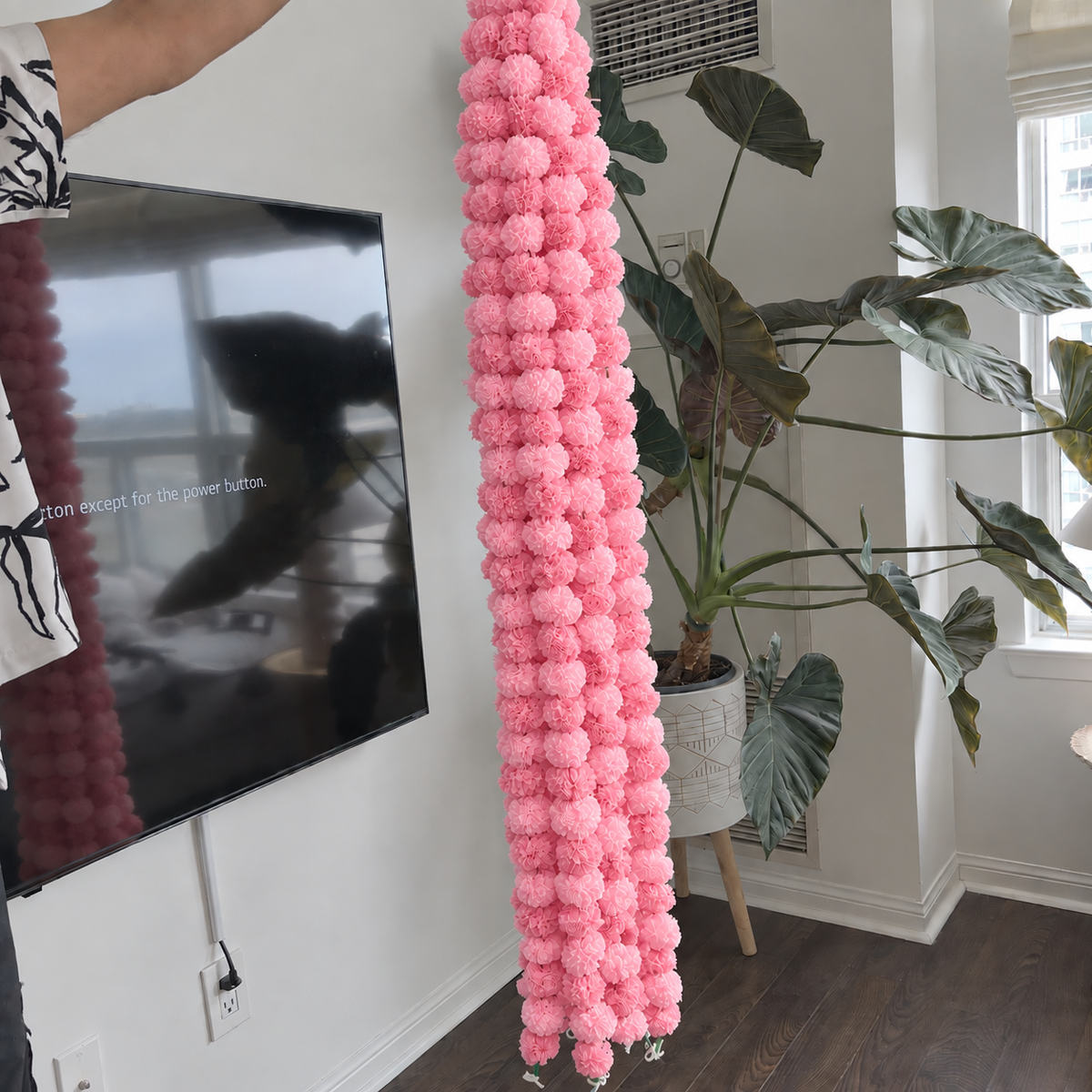 Marigold Flower Strings (Light Pink)